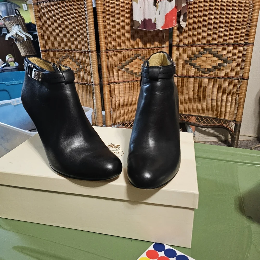 Coach leather Ankle boots - Picture 3 of 7